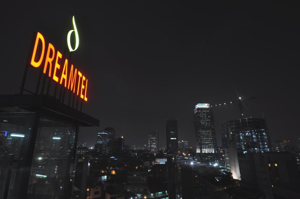 Dreamtel Джакарта Екстериор снимка